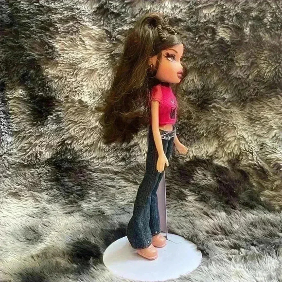 Vintage 2001 Bratz Dana Doll Dark Brown Long  Hair Purple Eyes Glittery
Lips - Picture 2 of 12